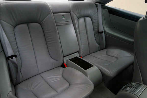 Riparazioni e verniciatura, sedili e volante